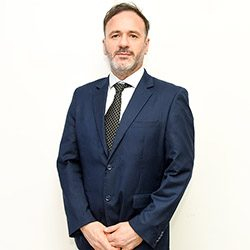 Lic. Matias Avenali